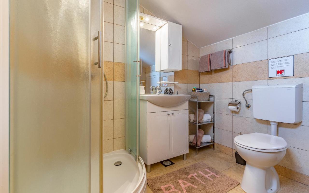 Villa Sweet House With Free Parking Pula Exterior foto