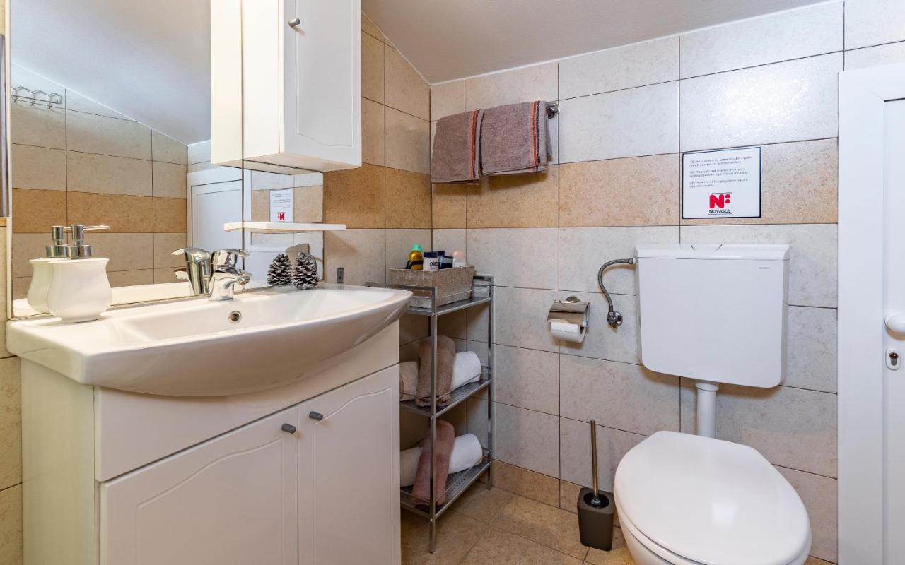 Villa Sweet House With Free Parking Pula Exterior foto